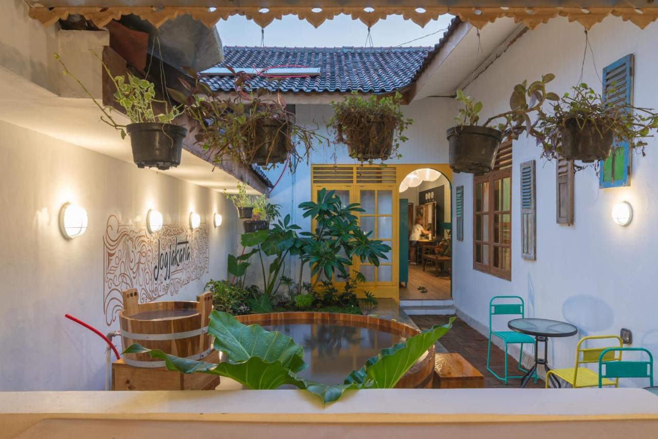 Wonderloft Jogja Hostel
